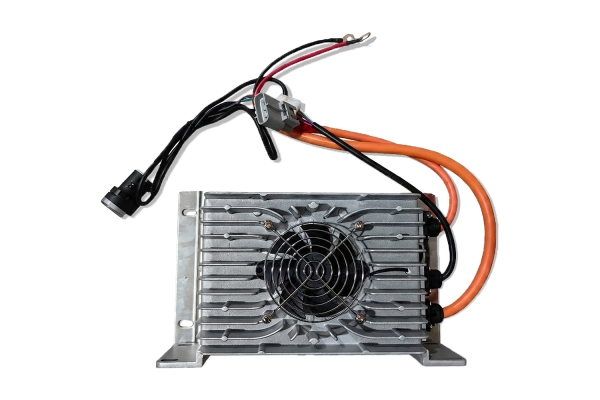 Preview: GECO Lithium Batterieladegerät IP67 87,6V / 30A – Alu-Gehäuse